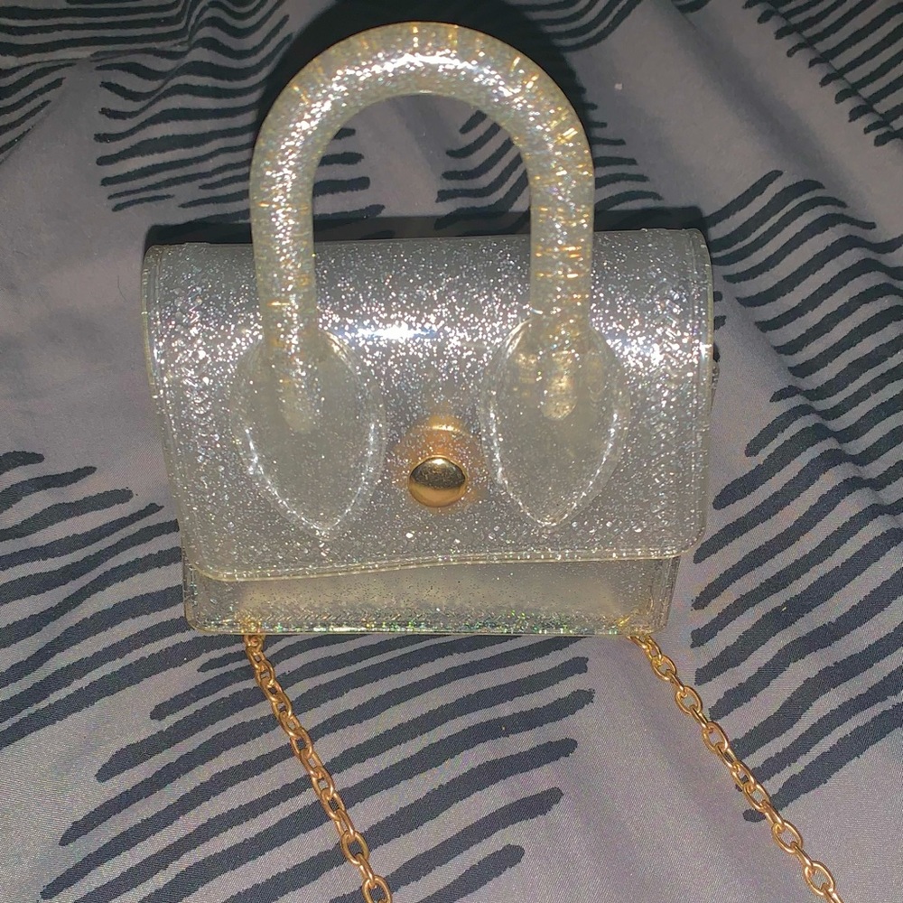 Cute hand bag wear one time so beautiful!